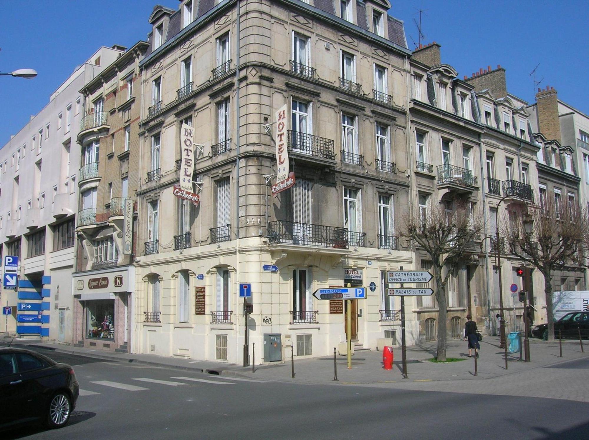 Hotel De La Cathedrale Reims Exterior photo