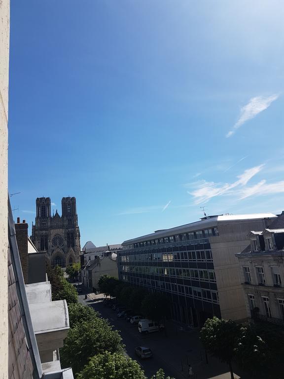 Hotel De La Cathedrale Reims Exterior photo