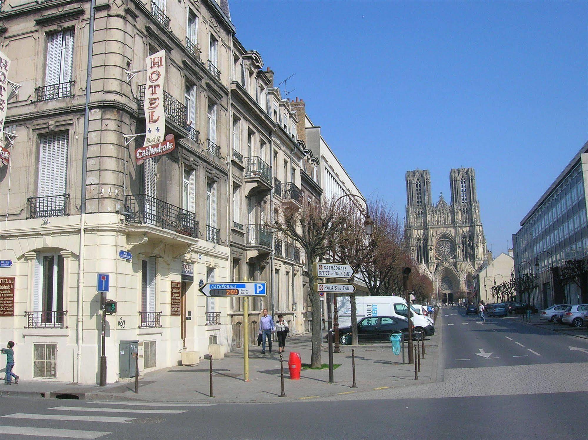 Hotel De La Cathedrale Reims Exterior photo